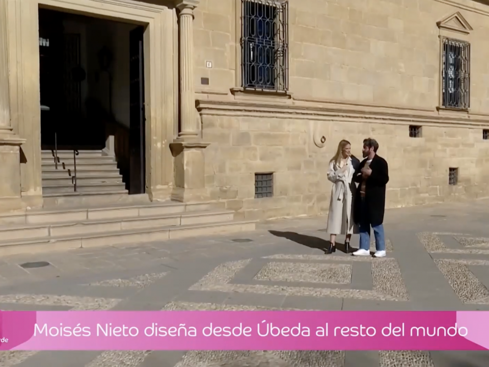 Video: Entrevista al diseñador Moisés Nieto Directo: (Andalucia de Tarde - Canal Sur 26.11.2023)